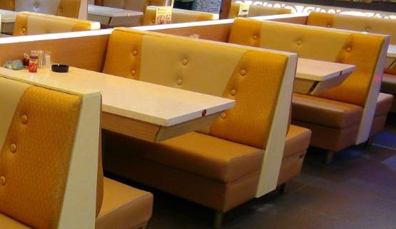 如何选择火锅加盟店茶餐厅沙发卡座