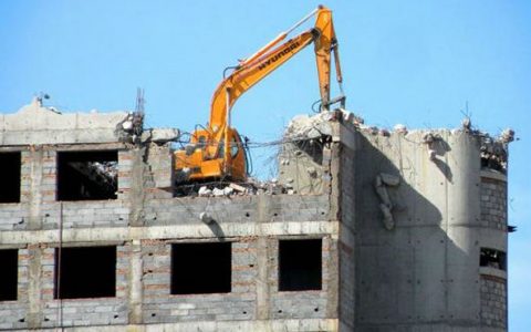 建筑拆除施工需严格监控哪些内容？
