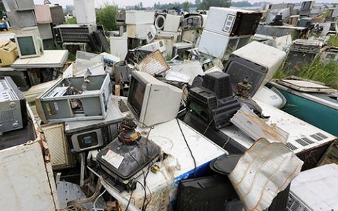 废旧家电不能当垃圾扔 回收收集作用大