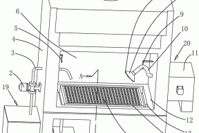 取下挂在第一挂钩5上的水管3对向操作板14