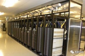 机房空调发生制冷剂泄漏时,正确的处理是如何的？