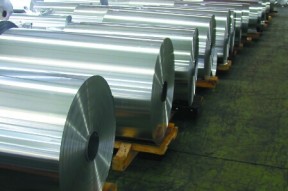 铝市：铝价短期高位震荡，中期下行压力加大