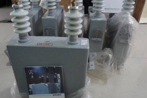 低压电容器,在电力维修更新改造