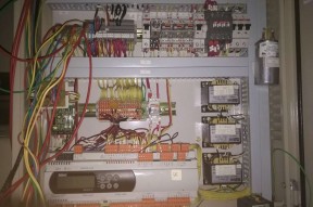 回收溴化锂机组控制线路的检修