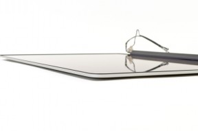 苹果全新MBP Retina屏幕拆解