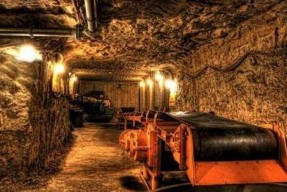 上半年采矿业固定资产投资降幅收窄