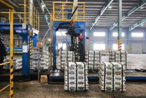 顾冯达：有色不涨反跌 美元压制铜铝分化