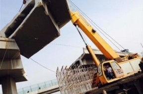 移动式高处拆除作业车