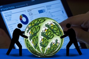 2025年银行贷款10万的利率是多少,总结十款100%能借到钱的平台