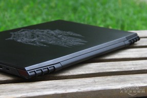 联想Y50有读卡器吗？联想Y50有什么配件？