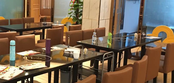 选购二手火锅桌椅家俱是否会看起来便宜  第1张