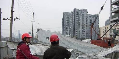 成都专业拆除怎样防止意外事故呢?  第2张